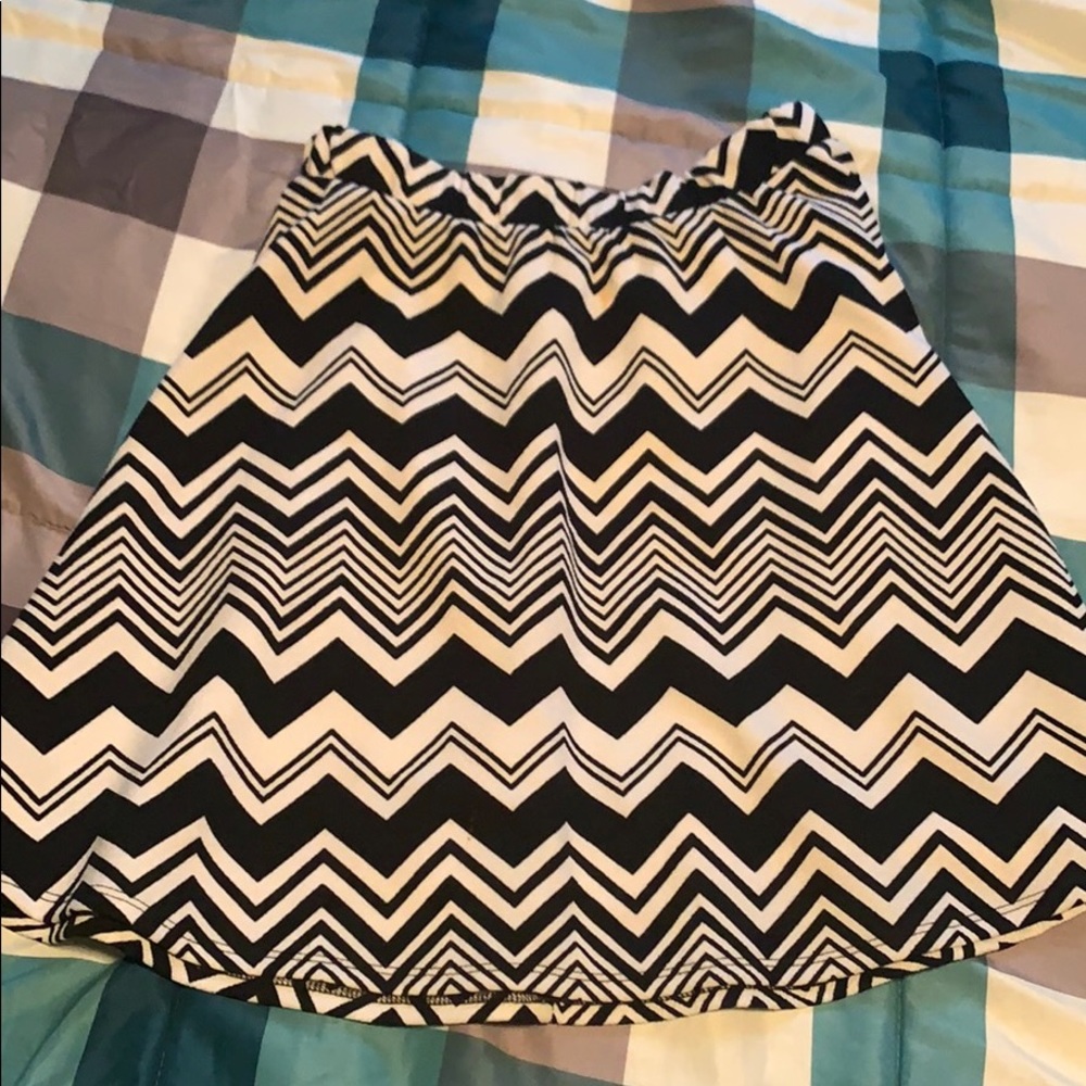 Zig zag skater skirt